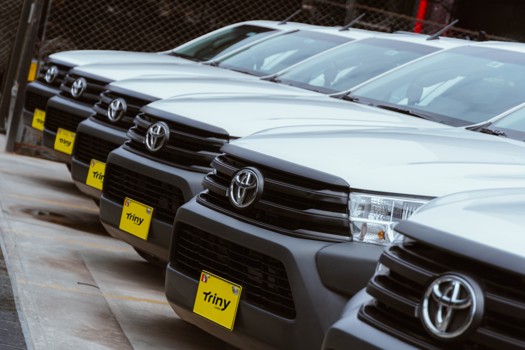 Flota de camionetas 4x4 para servicio de mina