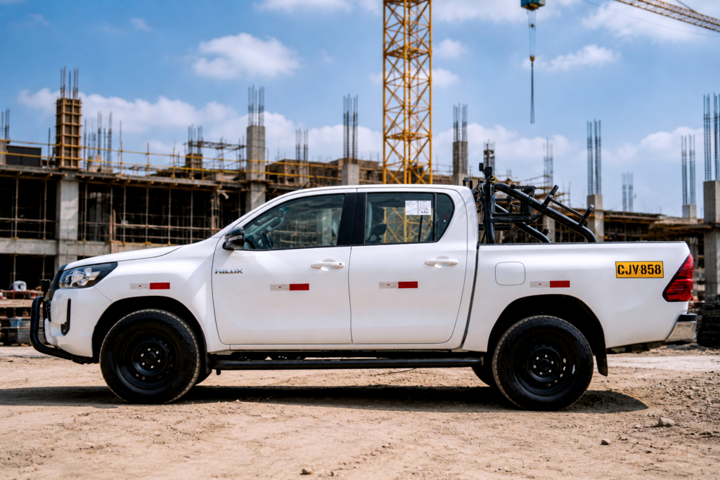 Camioneta 4x4 para construcción y obras en Perú